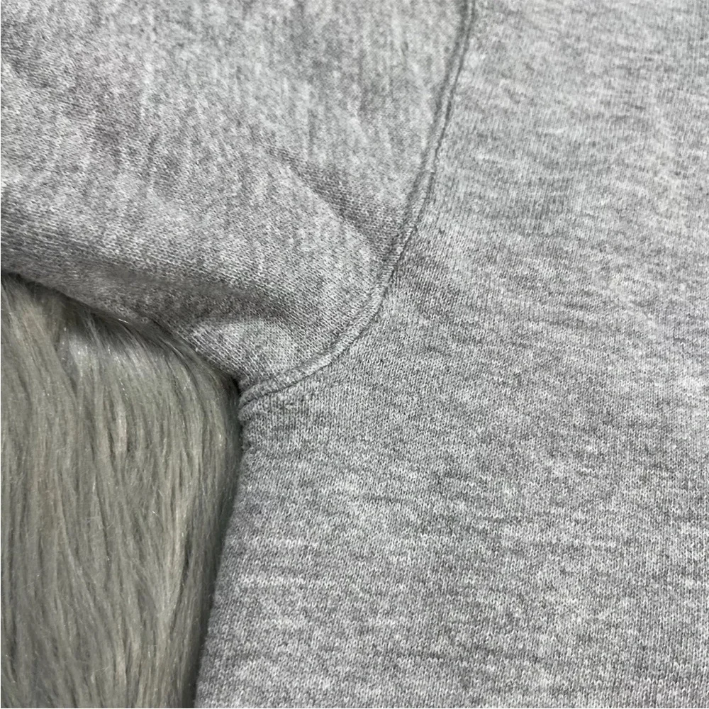 Vintage 2000 Y2K Walt Disney World Gray Crewneck Sweater